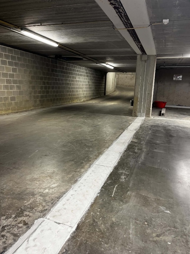 Volledig gerenoveerde dilatatievoeg in een parkeergarage